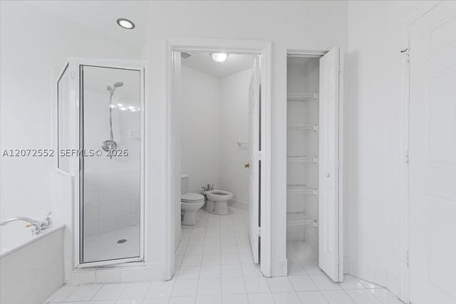 10853 NW 71st St, Doral, FL 33178