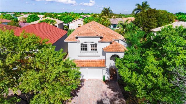 10853 NW 71st St, Doral, FL 33178