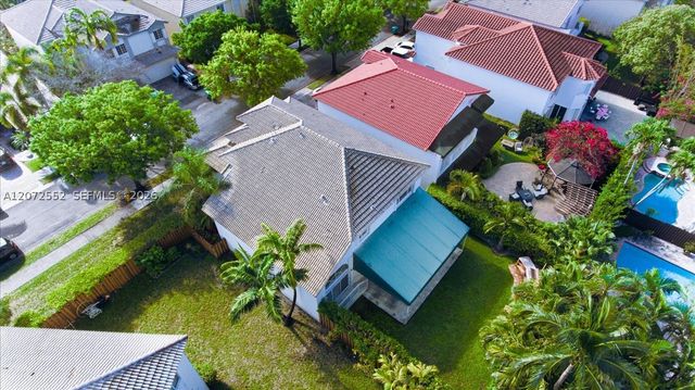 10853 NW 71st St, Doral, FL 33178