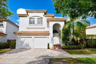 10853 NW 71st St, Doral, FL 33178