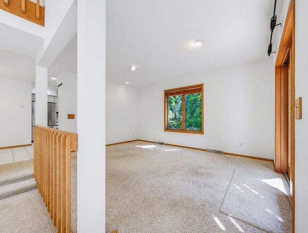S1W31450 Hickory Hollow COURT, Delafield, WI 53018