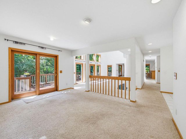 S1W31450 Hickory Hollow COURT, Delafield, WI 53018