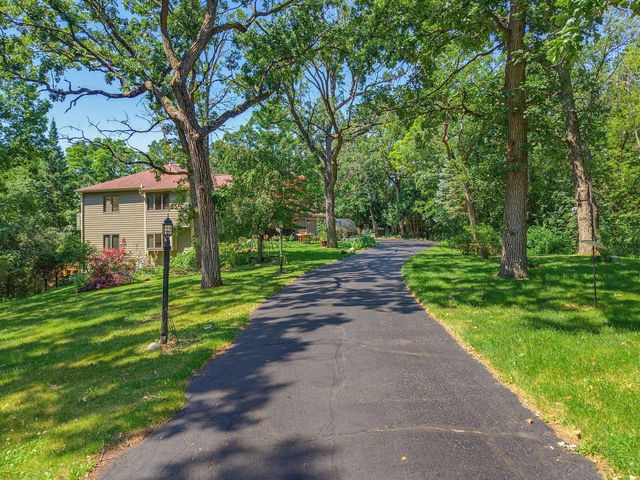 S1W31450 Hickory Hollow COURT, Delafield, WI 53018