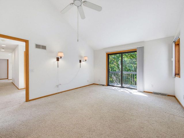 S1W31450 Hickory Hollow COURT, Delafield, WI 53018