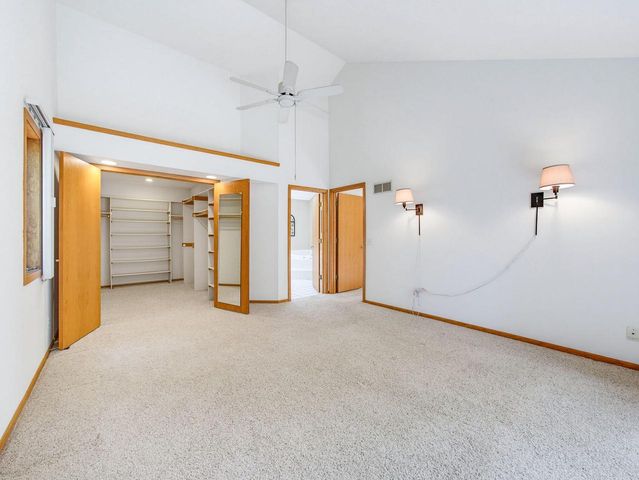 S1W31450 Hickory Hollow COURT, Delafield, WI 53018