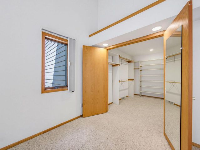 S1W31450 Hickory Hollow COURT, Delafield, WI 53018