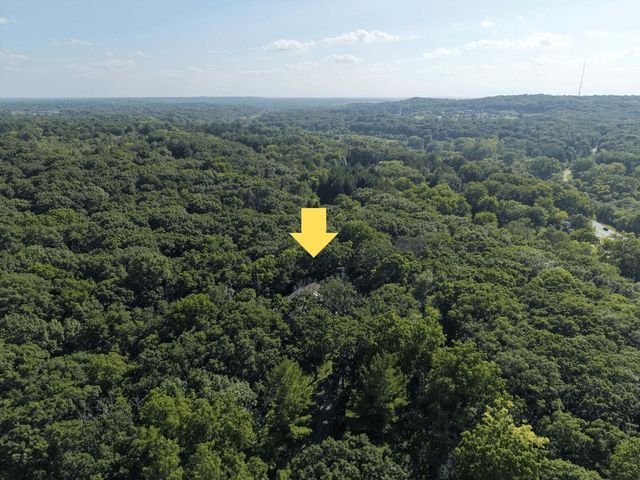 S1W31450 Hickory Hollow COURT, Delafield, WI 53018