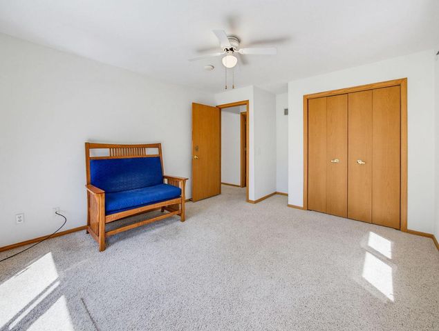 S1W31450 Hickory Hollow COURT, Delafield, WI 53018