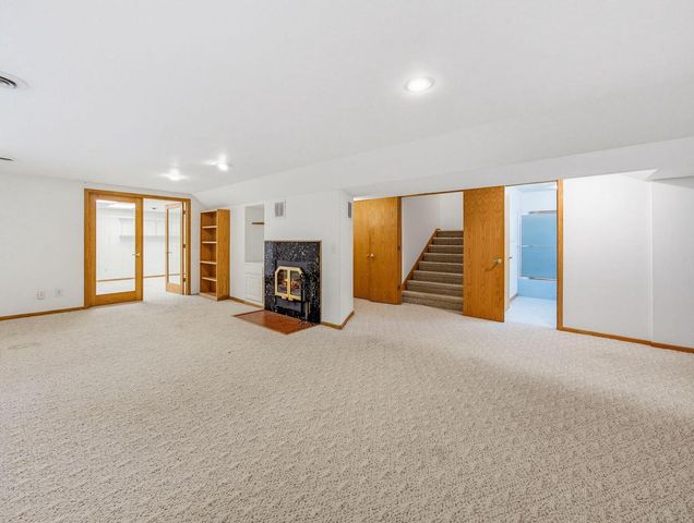 S1W31450 Hickory Hollow COURT, Delafield, WI 53018