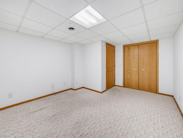 S1W31450 Hickory Hollow COURT, Delafield, WI 53018