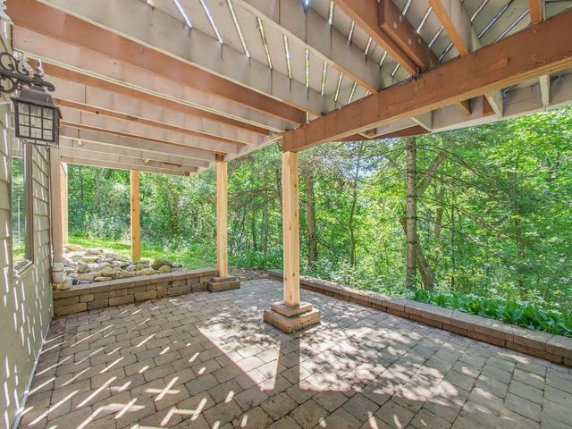 S1W31450 Hickory Hollow COURT, Delafield, WI 53018