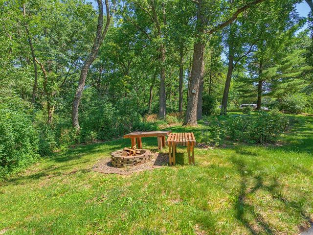 S1W31450 Hickory Hollow COURT, Delafield, WI 53018