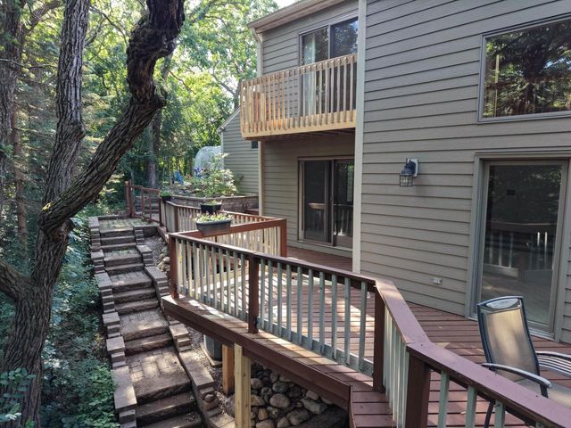 S1W31450 Hickory Hollow COURT, Delafield, WI 53018