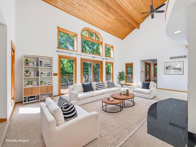 S1W31450 Hickory Hollow COURT, Delafield, WI 53018