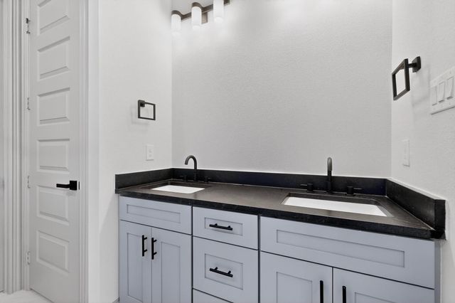 108 Palomita Circle, Athens, TX 75751