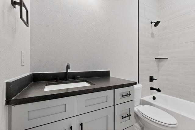 108 Palomita Circle, Athens, TX 75751