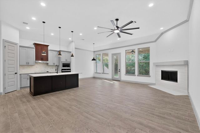 108 Palomita Circle, Athens, TX 75751