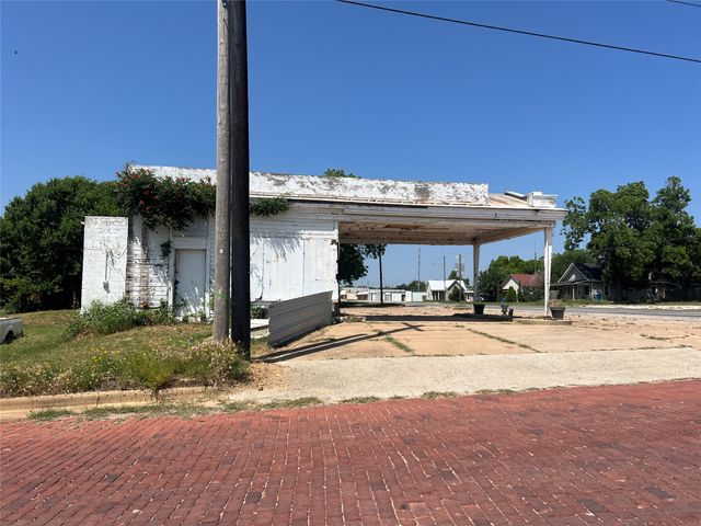 508 E 8th Street, Cisco, TX 76437