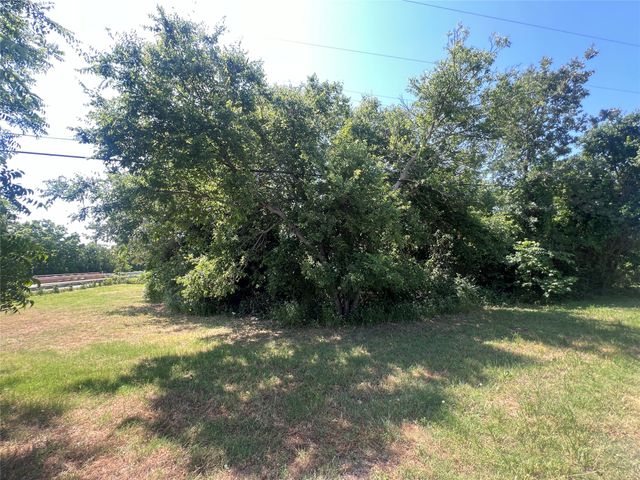 508 E 8th Street, Cisco, TX 76437