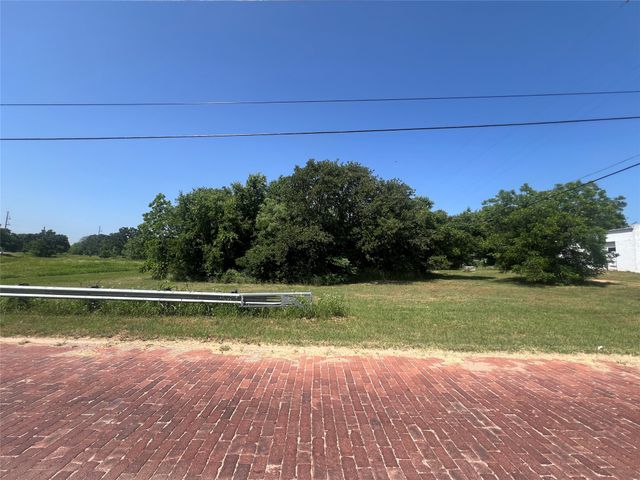 508 E 8th Street, Cisco, TX 76437