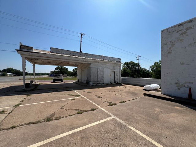 508 E 8th Street, Cisco, TX 76437