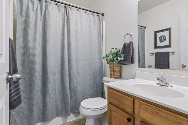 715 Lake Ridge Drive, Woodbury, MN 55129