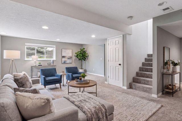715 Lake Ridge Drive, Woodbury, MN 55129