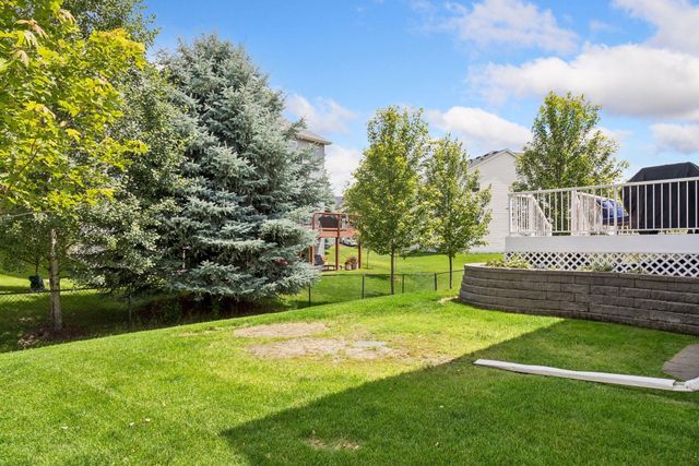 715 Lake Ridge Drive, Woodbury, MN 55129