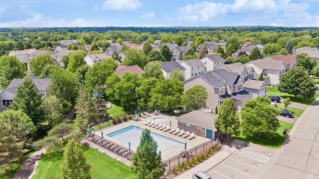 715 Lake Ridge Drive, Woodbury, MN 55129