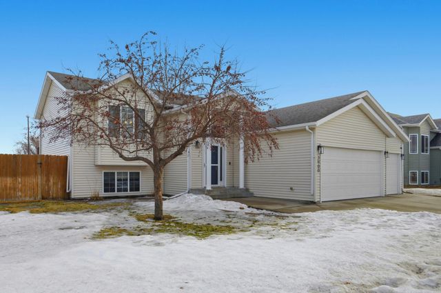 3900 13th Street S, Moorhead, MN 56560