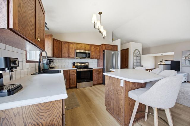 3900 13th Street S, Moorhead, MN 56560