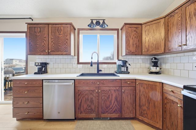 3900 13th Street S, Moorhead, MN 56560