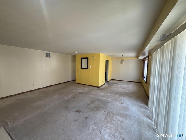 101 Grove Street 29, Stamford, CT 06901
