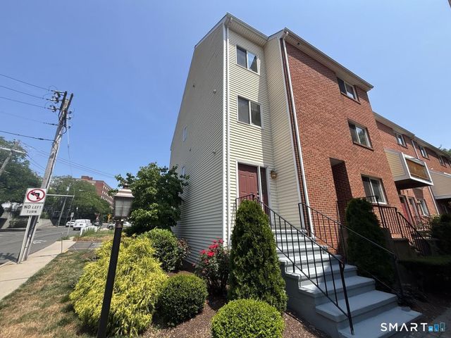 101 Grove Street 29, Stamford, CT 06901