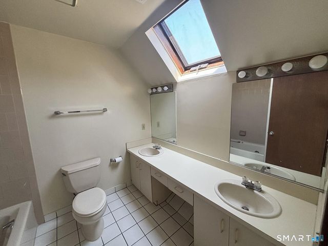 101 Grove Street 29, Stamford, CT 06901