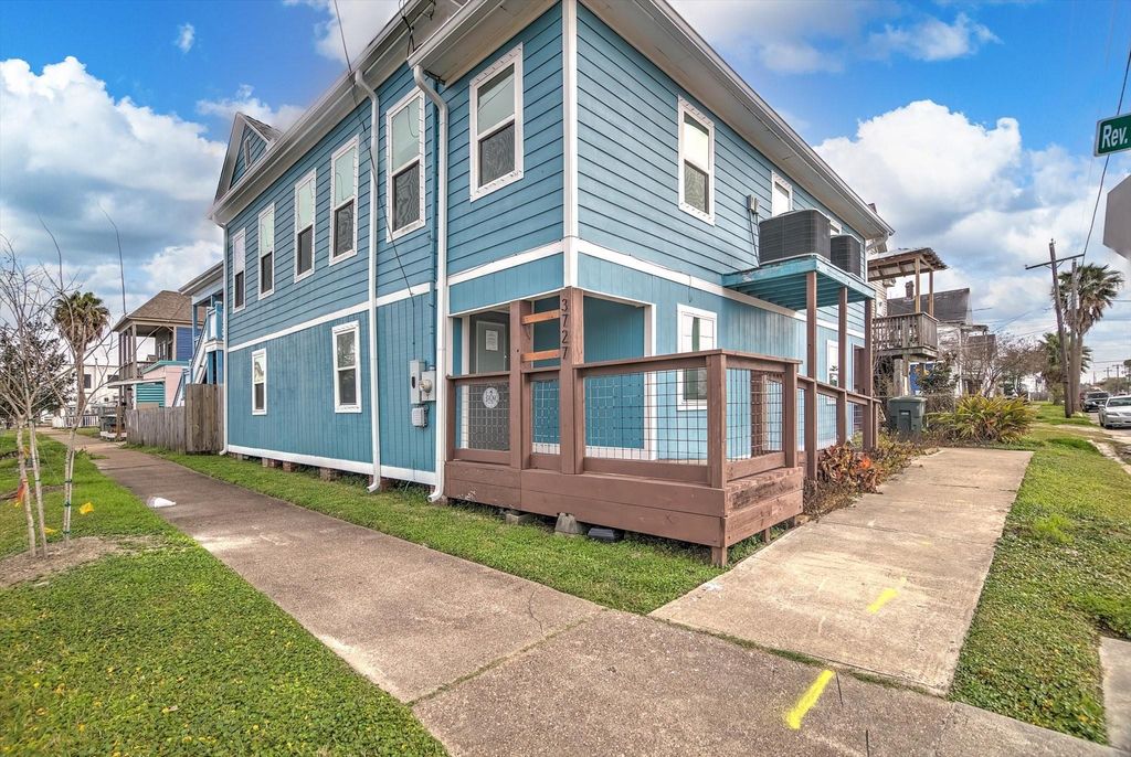 3727 Ball, Galveston, TX 77550