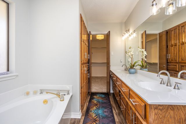 509 WISTERGLEN Drive, Desoto, TX 75115