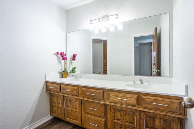 509 WISTERGLEN Drive, Desoto, TX 75115