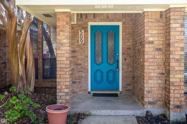 509 WISTERGLEN Drive, Desoto, TX 75115