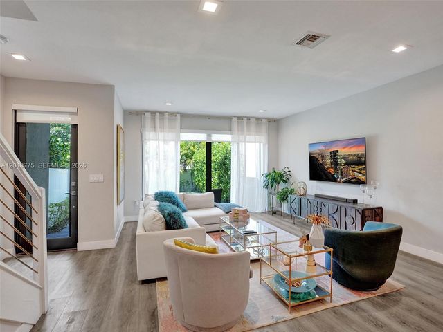 1604 SW 4th Ave, Fort Lauderdale, FL 33315