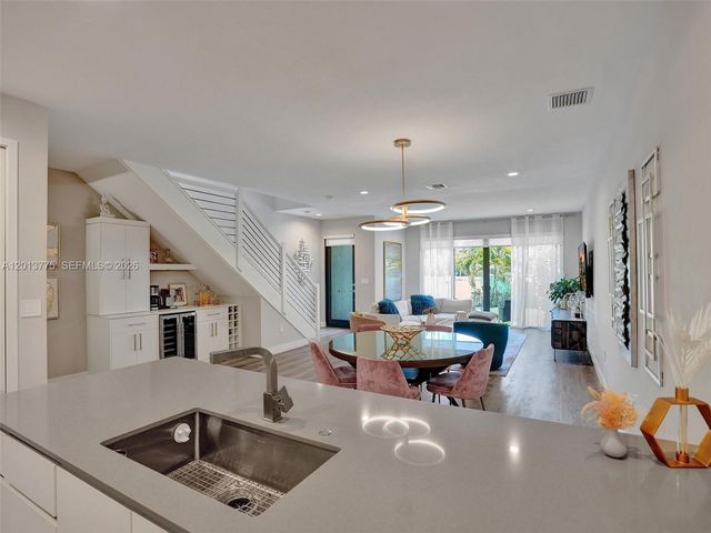 1604 SW 4th Ave, Fort Lauderdale, FL 33315