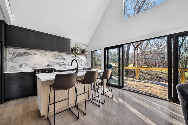 1701 NW 3rd Street, Bentonville, AR 72712