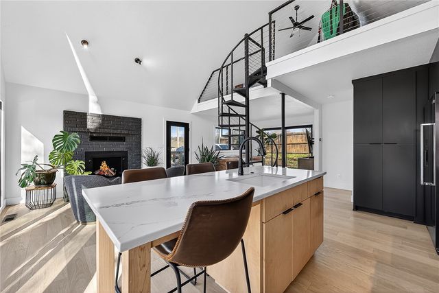 1701 NW 3rd Street, Bentonville, AR 72712