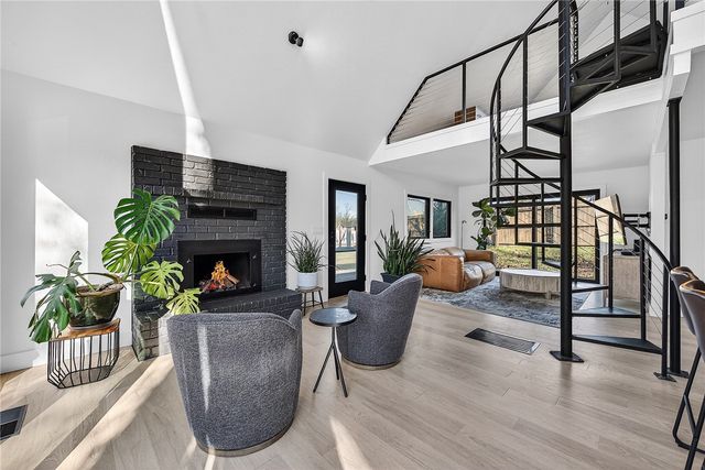 1701 NW 3rd Street, Bentonville, AR 72712