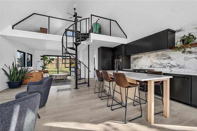 1701 NW 3rd Street, Bentonville, AR 72712