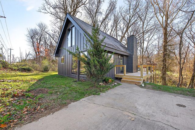 1701 NW 3rd Street, Bentonville, AR 72712