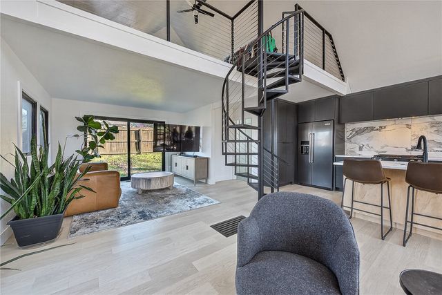 1701 NW 3rd Street, Bentonville, AR 72712