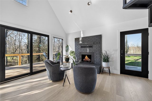 1701 NW 3rd Street, Bentonville, AR 72712