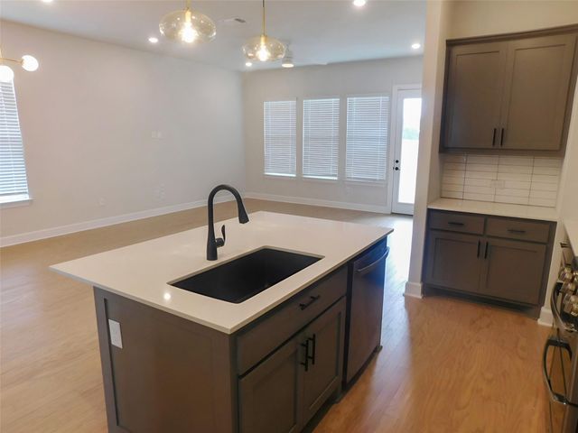 11808 DILLON FALLS DR, Austin, TX 78747