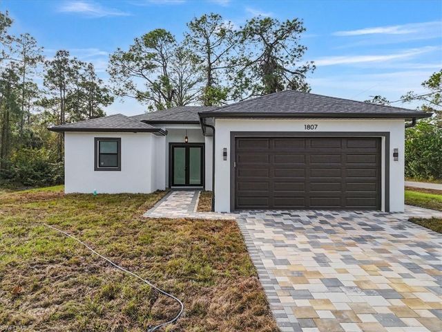 1807 W 17th ST, Lehigh Acres, FL 33972